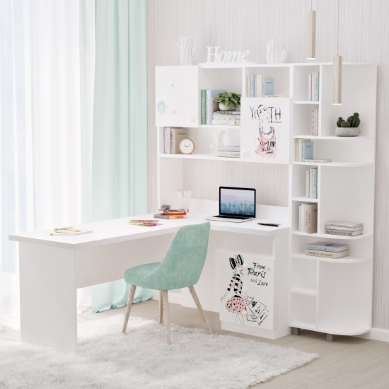 Кутовий стіл з надбудовою та еркером 