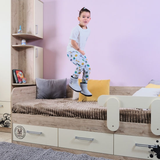 Підліткове ліжко 